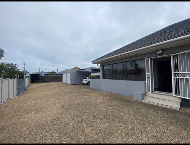 350M² BUILDING FOR SALE IN MILNERTON CENTRAL